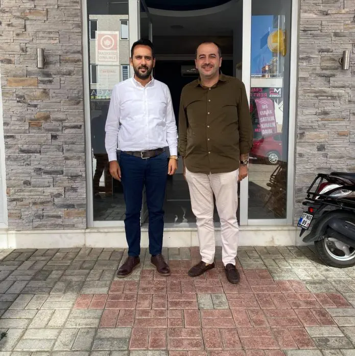 Tunahan Toksöz Ak Parti Mahmutlar Teşkilat Başkanı Ali Koç’u ziyaret etti…