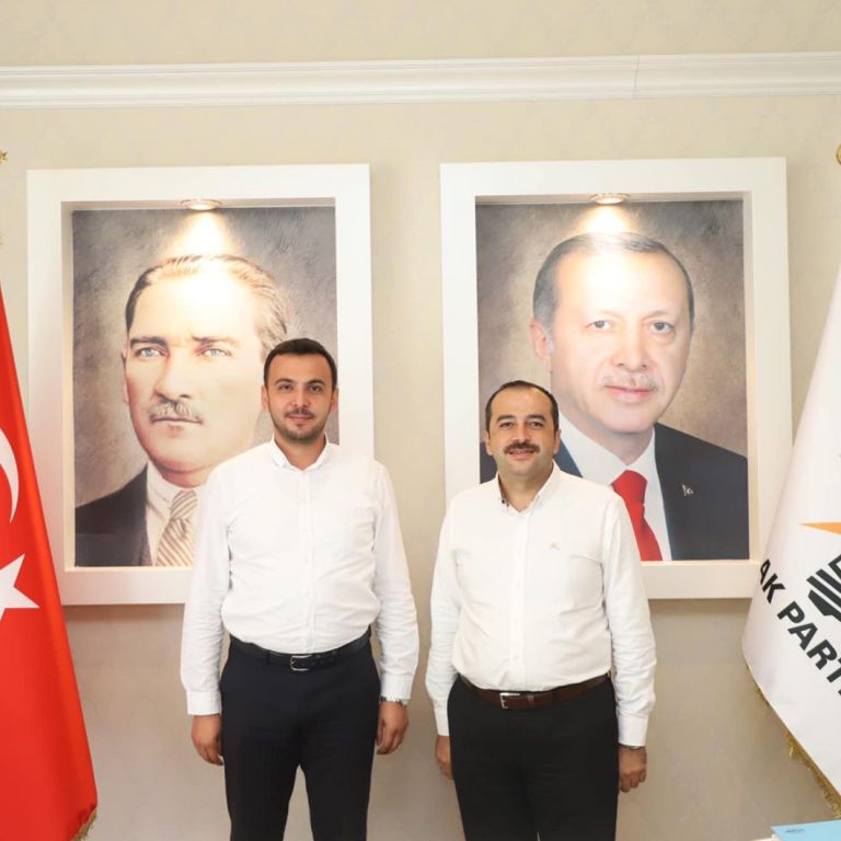 Tunahan Toksöz, AK Parti Alanya İlçe Başkanı Mustafa Toklu’ya ziyaret etti…